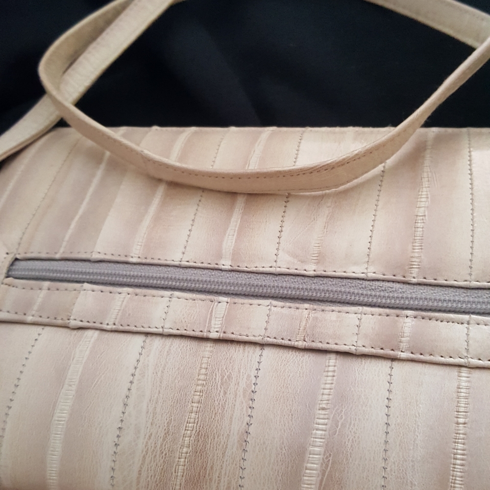 Eel Skin Purse - Picture 2 of 4